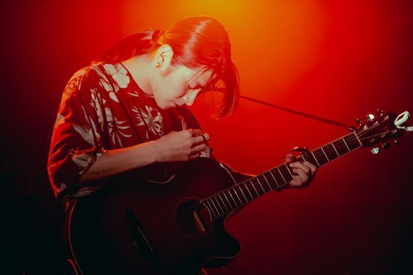 私は小林私を観た――今までのライブ感を疑いたくなるユニークな体験