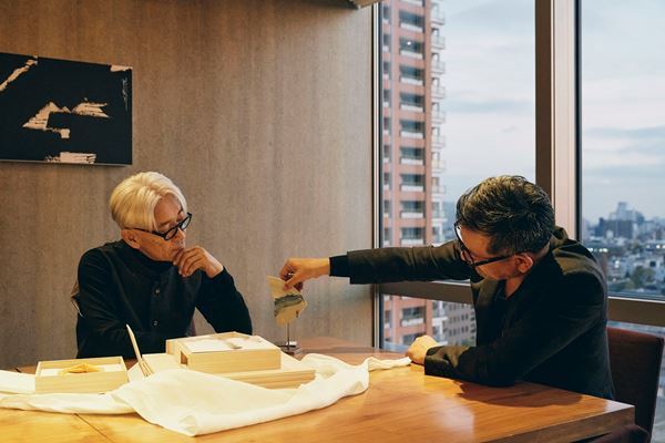坂本龍一、コンプリートアートボックス『2020S』本日発売！　緒方慎一郎との対談記事が特設サイトで公開に