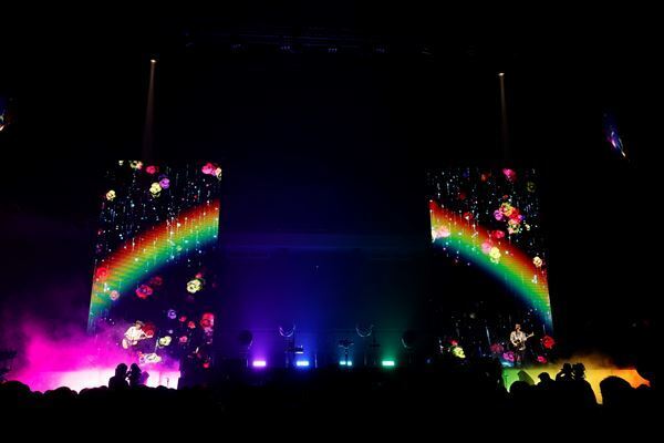 【ライブレポート】 ゆず、11年ぶりの日本武道館公演を皮切りにデビュー25周年記念イヤー突入！ ふたりだけの特別なステージで19曲を熱唱