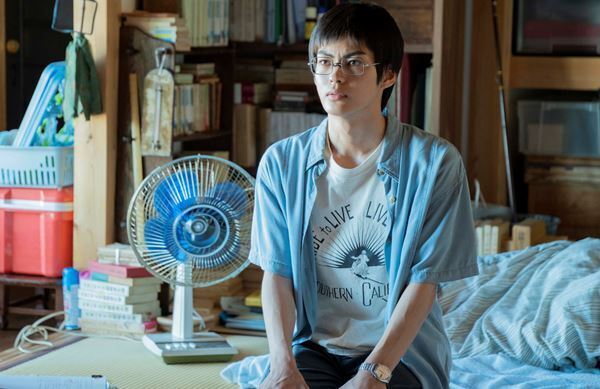 神尾楓珠「そこまでかけ離れているとは感じませんでした」　『恋は光』新場面写真公開