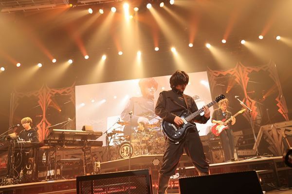 DISH//結成10周年記念3DAYS、最終日あいみょんと「猫」で競演　10周年プロジェクト「再青」発表