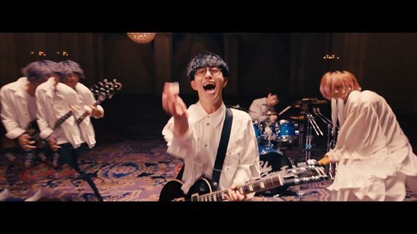 BLUE ENCOUNT、ダンサーが怪しく舞い踊る史上最もシリアスな「囮囚」MV公開