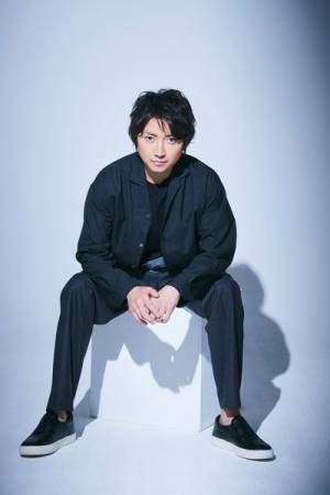 藤原竜也が演じる天才作家「僕はいつの日か天才と呼ばれなくなりました（笑）」