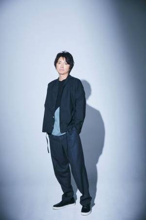 藤原竜也が演じる天才作家「僕はいつの日か天才と呼ばれなくなりました（笑）」