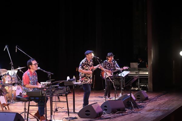 BEGIN『うたの日コンサート』レポート、石垣島の高校生や新世代アーティストと世界に向けて配信