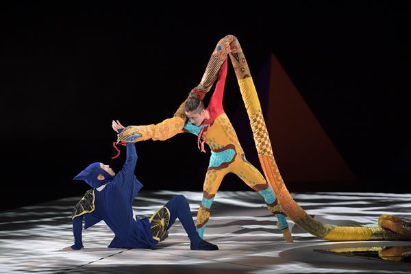 森山開次『新版・NINJA』開幕「真剣に遊ぶ、命がけで遊ぶ、ということを伝えたかった」