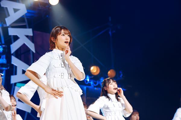 櫻坂46、2022年開幕ライブ『BACKS LIVE!!』オフィシャルレポート「BACKSのイメージ変えられたら」
