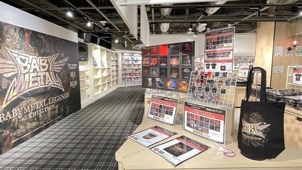 BABYMETAL結成10周年企画展がスタート、KOBAMETALが10年間の軌跡と伝説を語る