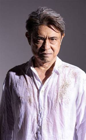 中山優馬主演、エン＊ゲキシリーズ最新作『砂の城』開幕　初日取材会より舞台写真＆コメントが到着
