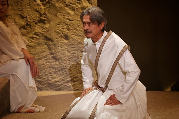 中山優馬主演、エン＊ゲキシリーズ最新作『砂の城』開幕　初日取材会より舞台写真＆コメントが到着