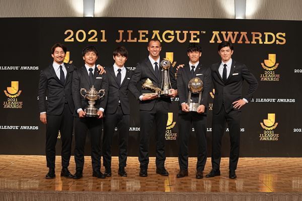 今季もベストイレブンにV2王者がズラリ！ 川崎Fが主役となったJリーグアウォーズ