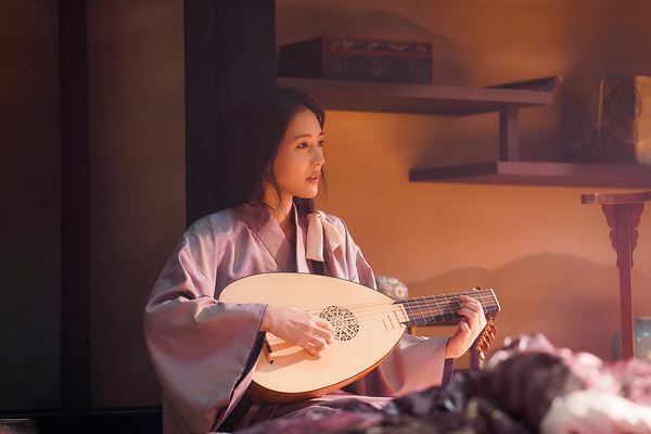 綾瀬はるかが対照的な表情を見せる『レジェンド＆バタフライ』場面写真公開