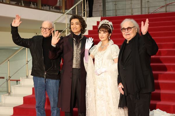 「悲愴」「月光」「第九」― 井上芳雄、花總まりがお馴染みのフレーズにのせて愛を紡ぐ大人のミュージカル『ベートーヴェン』