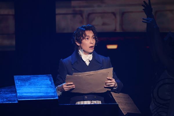 「悲愴」「月光」「第九」― 井上芳雄、花總まりがお馴染みのフレーズにのせて愛を紡ぐ大人のミュージカル『ベートーヴェン』