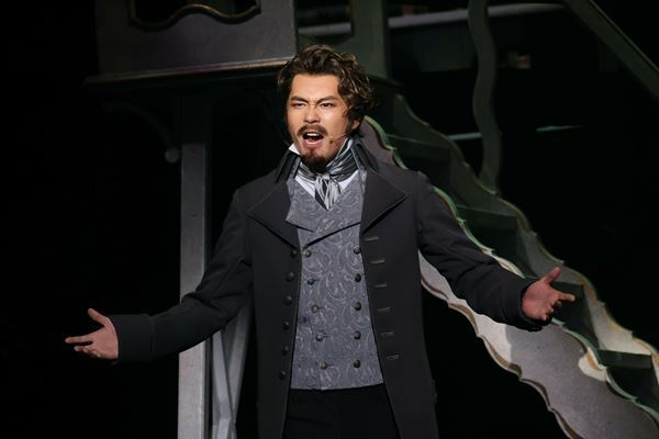 「悲愴」「月光」「第九」― 井上芳雄、花總まりがお馴染みのフレーズにのせて愛を紡ぐ大人のミュージカル『ベートーヴェン』