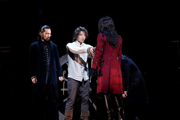 【観劇レポート】孤高の死刑執行人を稲垣吾郎が魅力的に演じきる 舞台『サンソン－ルイ16世の首を刎ねた男－』