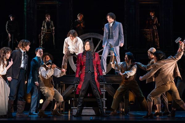 【観劇レポート】孤高の死刑執行人を稲垣吾郎が魅力的に演じきる 舞台『サンソン－ルイ16世の首を刎ねた男－』