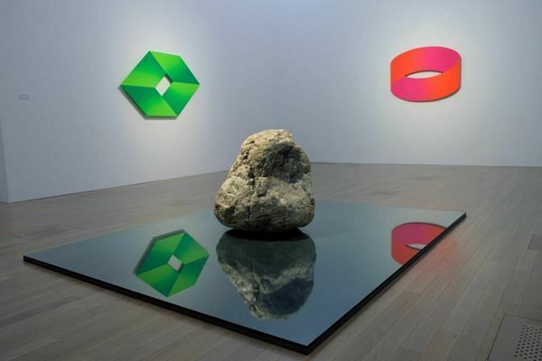 国立新美術館で李禹煥の大回顧展が開幕　50年以上にわたる創作の軌跡を展観