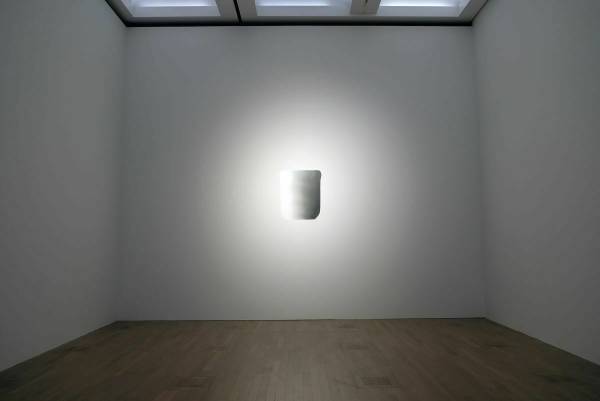 国立新美術館で李禹煥の大回顧展が開幕　50年以上にわたる創作の軌跡を展観