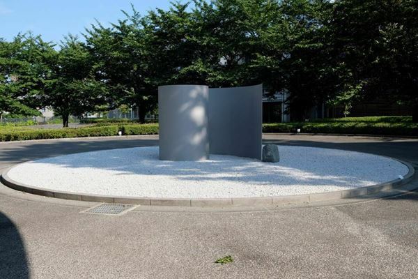 国立新美術館で李禹煥の大回顧展が開幕　50年以上にわたる創作の軌跡を展観