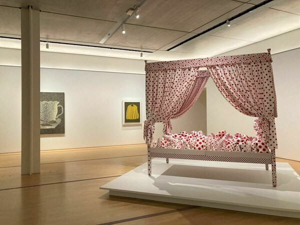 草間彌生、ヴォルフガング・ティルマンスの新収蔵品も初公開　『部屋のみる夢』展、ポーラ美術館で開催中