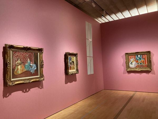 草間彌生、ヴォルフガング・ティルマンスの新収蔵品も初公開　『部屋のみる夢』展、ポーラ美術館で開催中