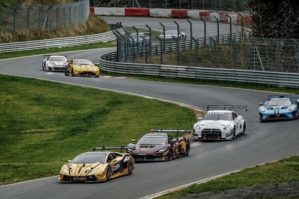 【おとなの映画ガイド】ゲーマーがプロのレーサーに！ 夢のような、でも実話の映画化──『グランツーリスモ』