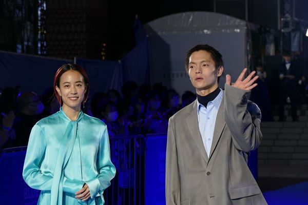 「東急歌舞伎町タワー」本日開業！　こけら落とし公演に出演する豪華ゲストがセレモニーに出席