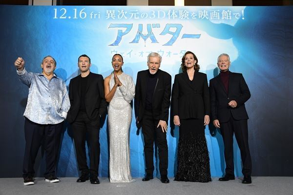 ジェームズ・キャメロン監督が10年8カ月ぶりに来日　最新作『アバター：ウェイ・オブ・ウォーター』ジャパンプレミア開催