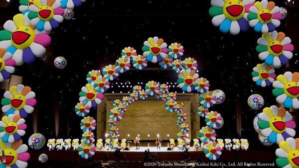 ゆず、オンラインツアーDAY4で12年ぶり神奈川県民ホールに“帰還”　村上隆氏の「お花」演出も再び