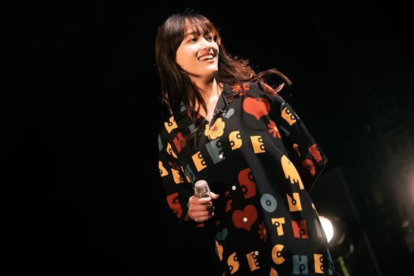 iri、初のホールツアー『PRIVATE』が地元で開幕　オフィシャルレポート到着