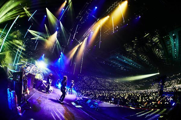 LUNA SEA、結成30周年記念ツアーオフィシャルレポ到着　2年越しのグランドファイナルでRYUICHIが全身全霊で歌い上げる