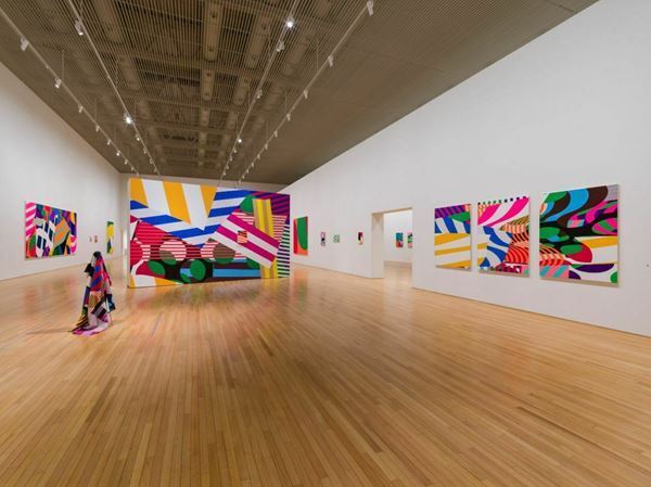 布を使った大規模なインスタレーションを展開『今井俊介　スカートと風景』4月15日より開催