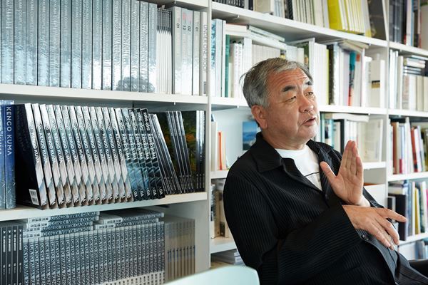 隈研吾の建築を、ネコの目線で再検証！？　クマとネコの意外な関係とは？