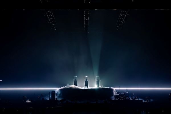 BABYMETAL、封印を解いた幕張メッセ2DAYSオフィシャルレポ　新たに『BABYMETAL BEGINS』開催発表