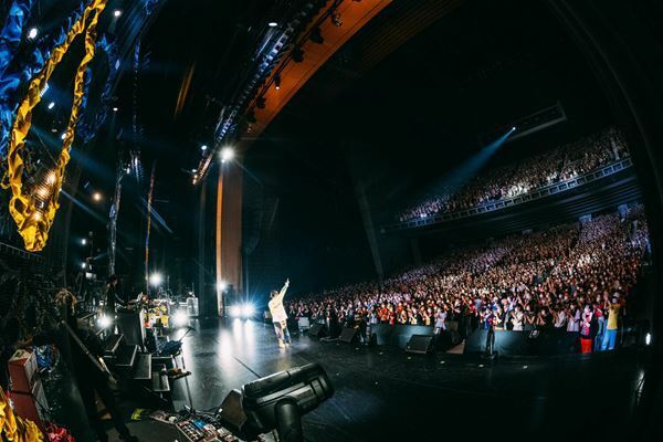 SKY-HI、ツアーファイナルで12月に豊洲PIT2days開催を発表　新アルバムリリースを思わせるコメントも