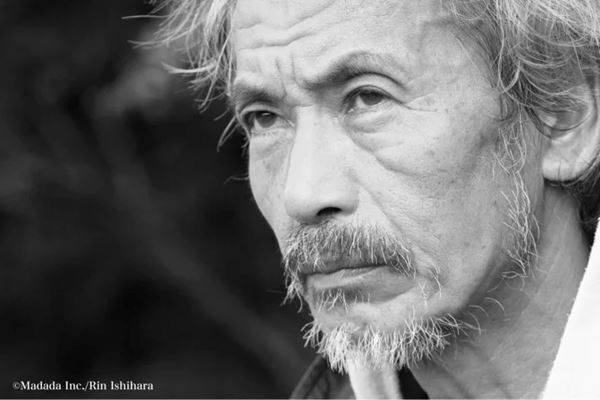 田中泯が中心となって開催されたフェスティバル「アートキャンプ白州」を振り返る展覧会、10月29日より開催