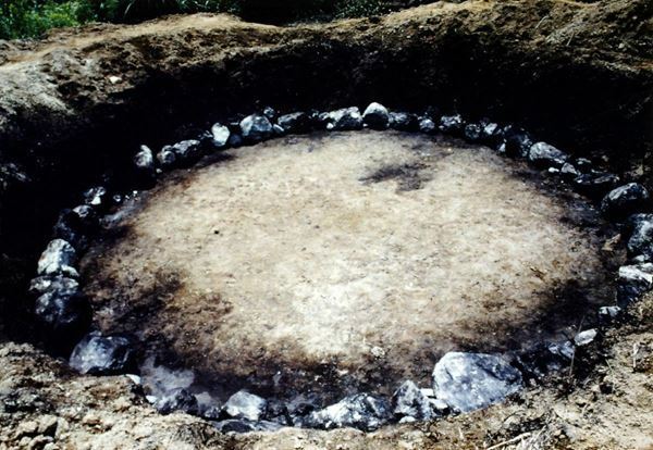 田中泯が中心となって開催されたフェスティバル「アートキャンプ白州」を振り返る展覧会、10月29日より開催