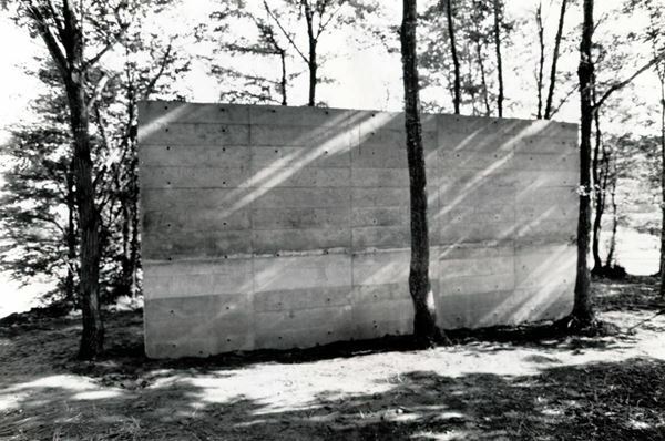 田中泯が中心となって開催されたフェスティバル「アートキャンプ白州」を振り返る展覧会、10月29日より開催