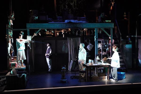 さとうほなみらが体現する、葛藤を抱えた家族の物語　□字ック新作公演『剥愛』開幕