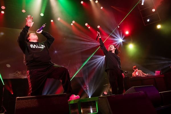 岡崎体育、自主企画イベント『okazakitaiiku purezentsu “TECHNIQUE”』でさらば青春＆Creepy Nutsと共演！