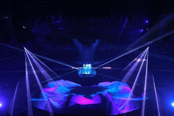 Perfume、4年ぶりの全国ツアー閉幕　プロのカメラマンによるオリジナルアフターパンフレット発売決定