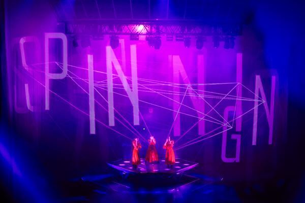 Perfume、4年ぶりの全国ツアー閉幕　プロのカメラマンによるオリジナルアフターパンフレット発売決定