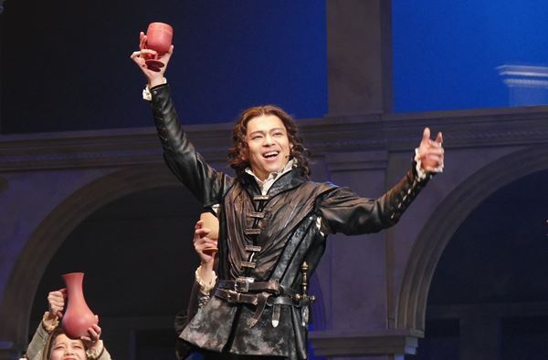 中川晃教「日本発のヒットミュージカルが生まれるように」　コロナ禍経て初演を迎える『チェーザレ 破壊の創造者』に熱き思い