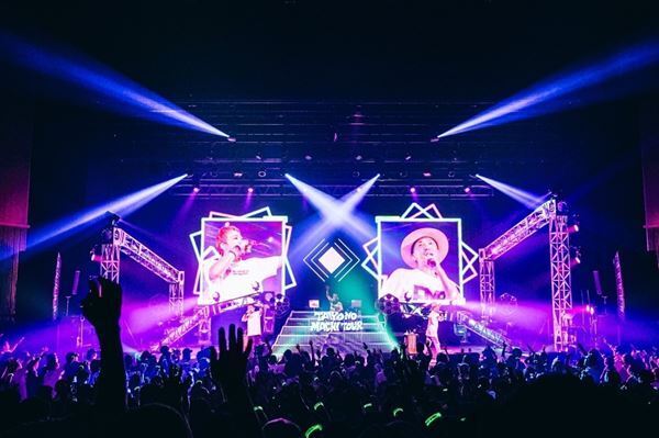 FUNKY MONKEY BΛBY'S、全国ホールツアー『太陽の街ツアー』追加公演を地元八王子で開催【レポート】