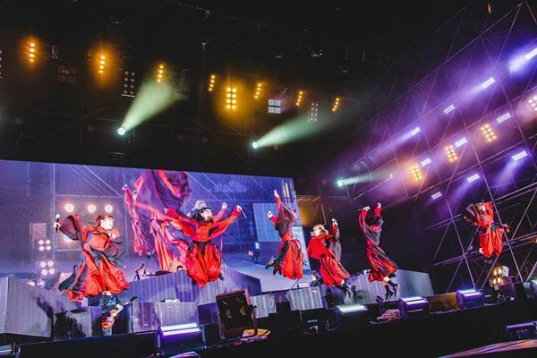 BiSH史上最大規模の野外ワンマンライブ『BiSH OUT of the BLUE』開催　アフタームービーも公開