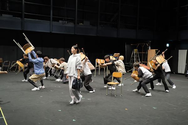 石井杏奈、秋田汐梨ら出演　杉原邦生演出『SHELL』稽古場レポート到着