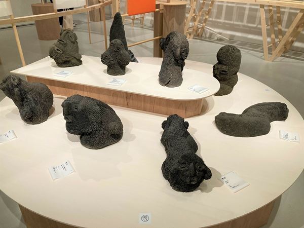 『アール・ブリュット2023巡回展』渋谷公園通りギャラリーで開催中　“ものがたり”をテーマに独創性あふれる7名を紹介