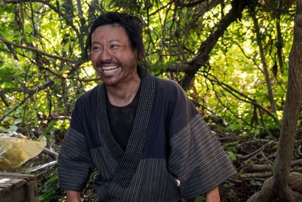 映画『山女』物語のキーパーソンを演じた二ノ宮隆太郎の場面写真＆メイキングカット公開