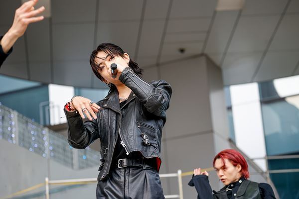 SUPER★DRAGON、懐かしの会場で行われた『mirror』リリースイベントのオフィシャルレポート到着